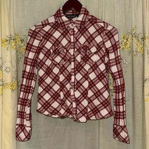 Small red pearl snap flannel w/ skull & flowers back graphic!